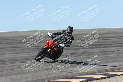 media/Oct-13-2025-Moto Forza (Mon) [[a66d839500]]/4-C Group/Session 2 (Bowl)/